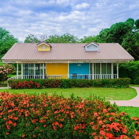 Bo Tree Cottage On The River Mukdahan Exteriör bild