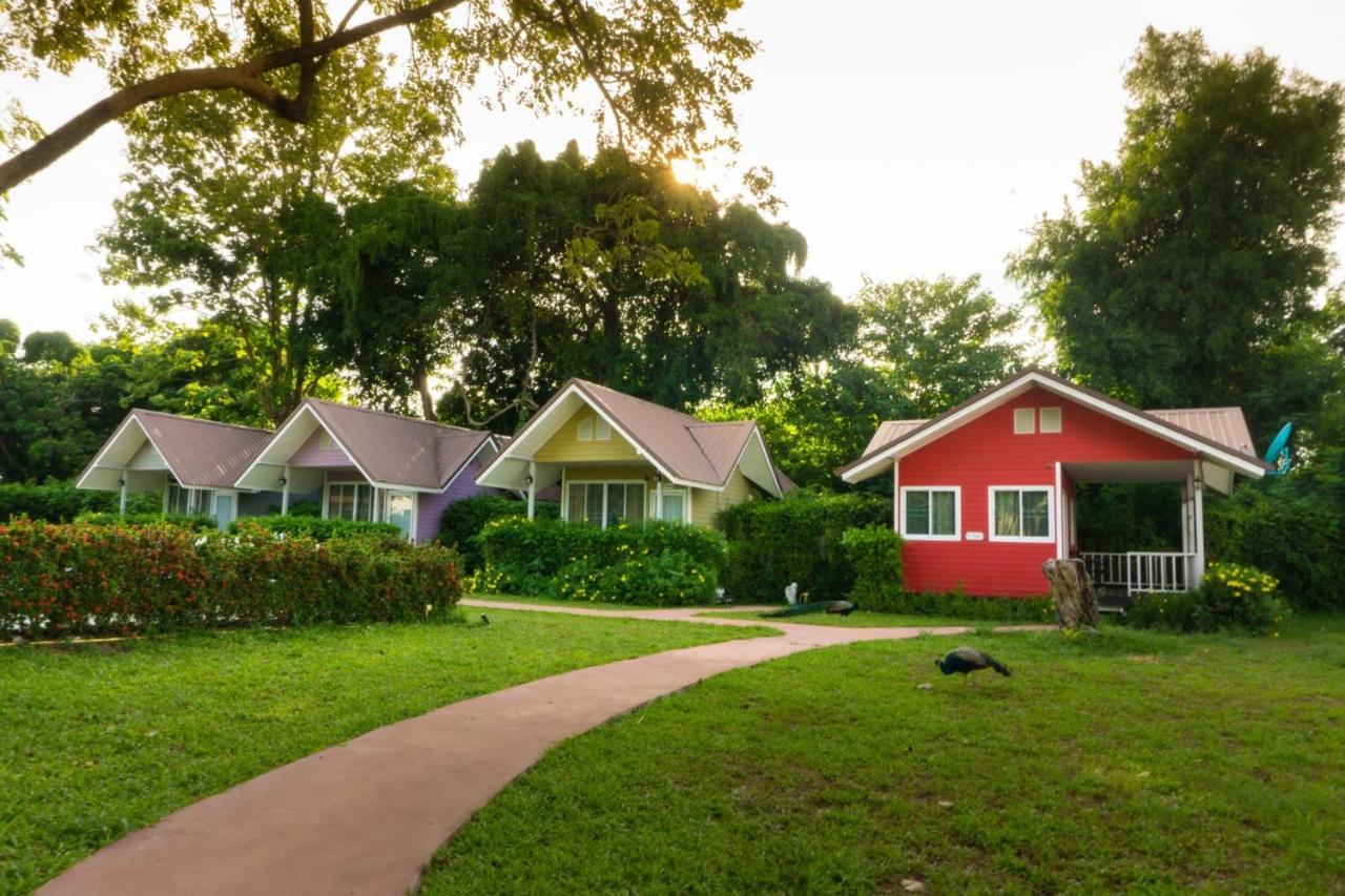 Bo Tree Cottage On The River Mukdahan Exteriör bild