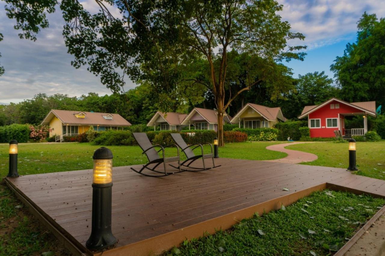 Bo Tree Cottage On The River Mukdahan Exteriör bild