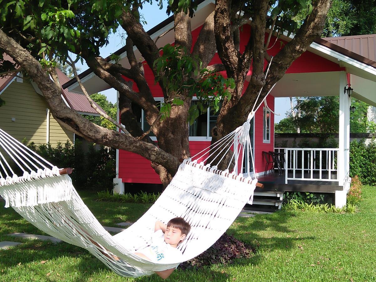 Bo Tree Cottage On The River Mukdahan Exteriör bild